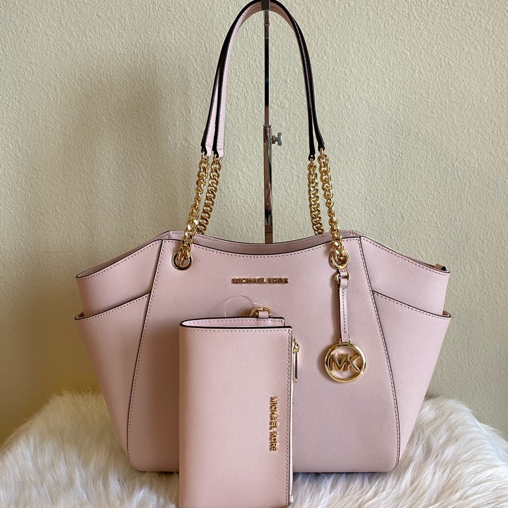 Michael Kors purse and wristlet set